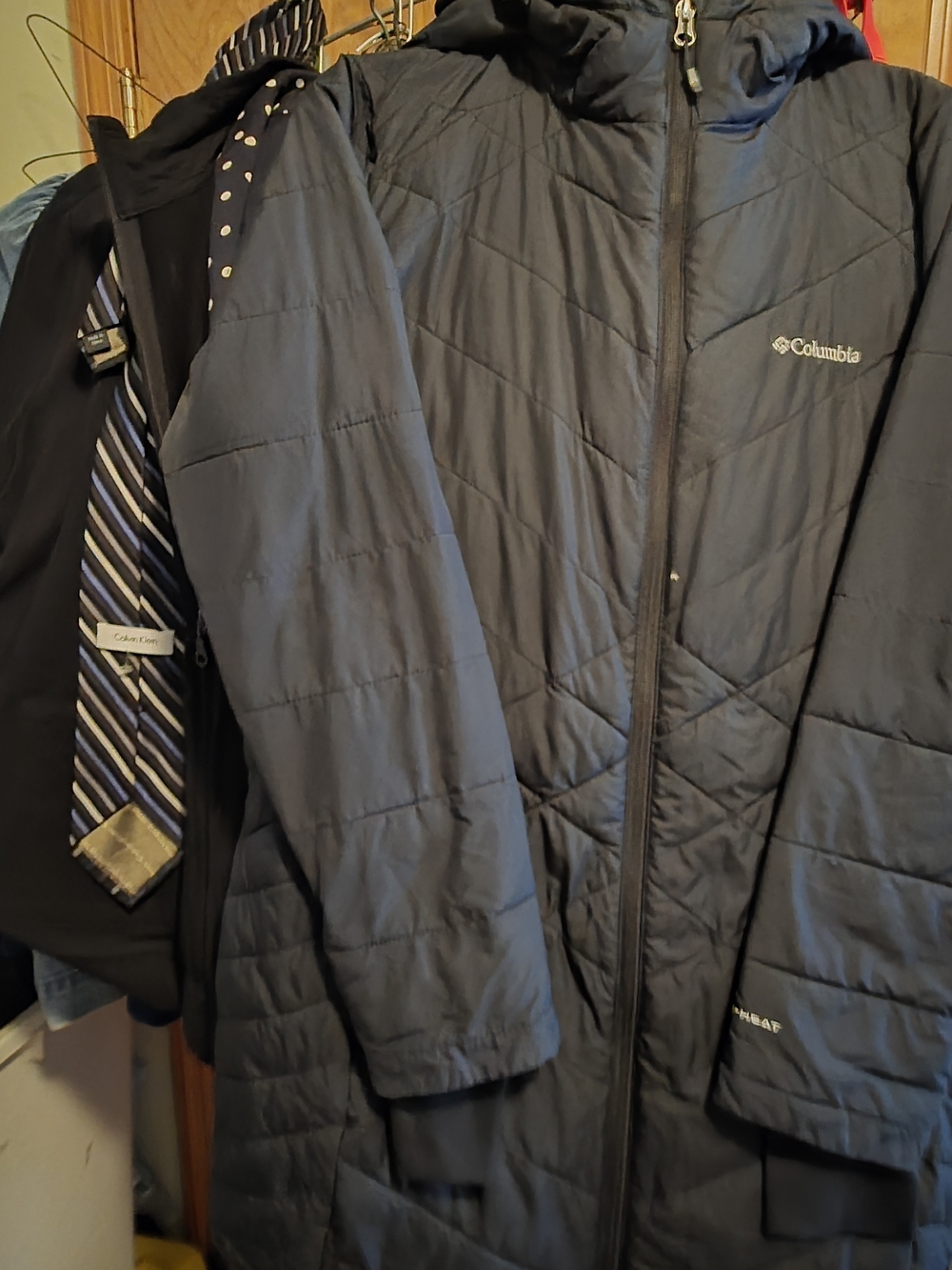 Columbia Women's Black Insulated Hooded Jacket - Picture 3 of 5
